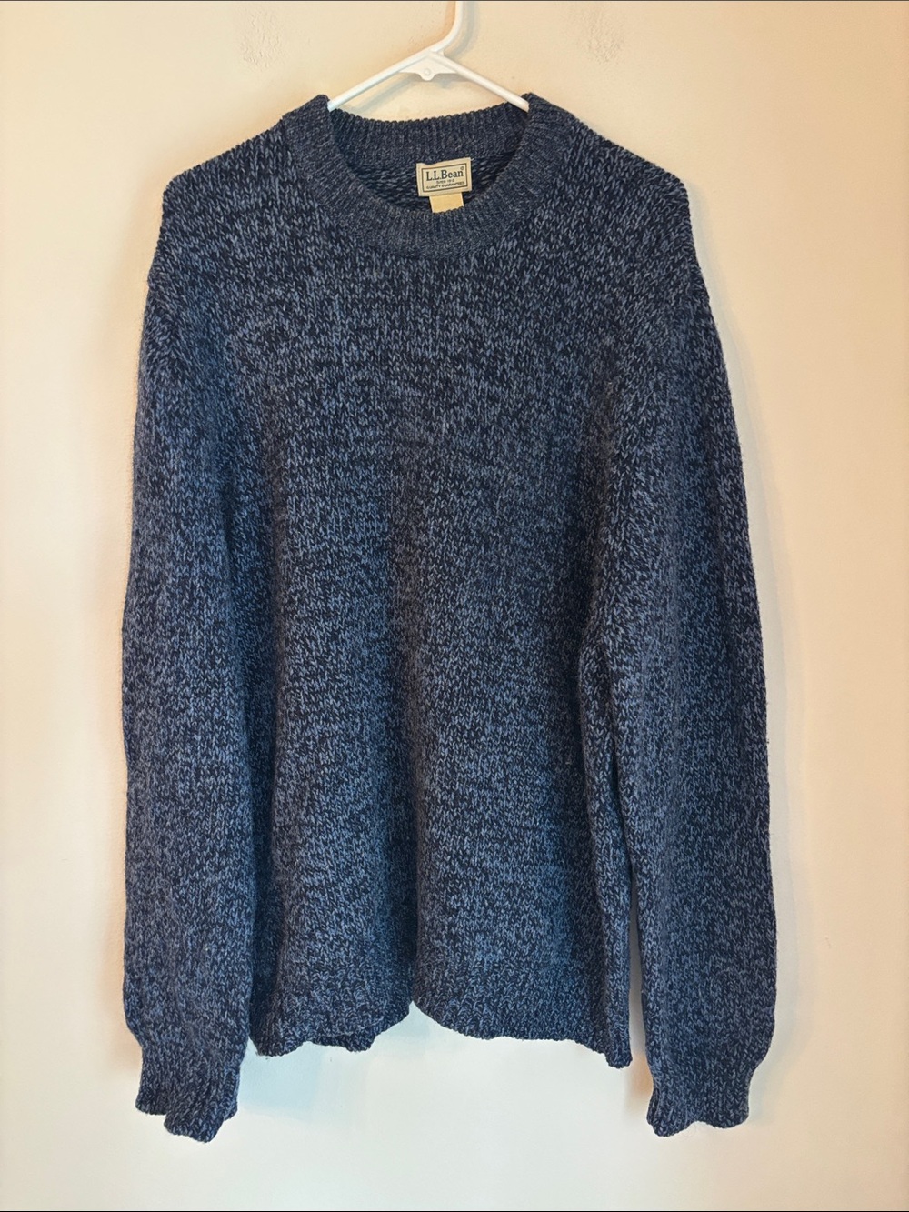 L.L. Bean Men's 100% lambs wool Navy Marled Crewneck Sweater size XL Classic EUC